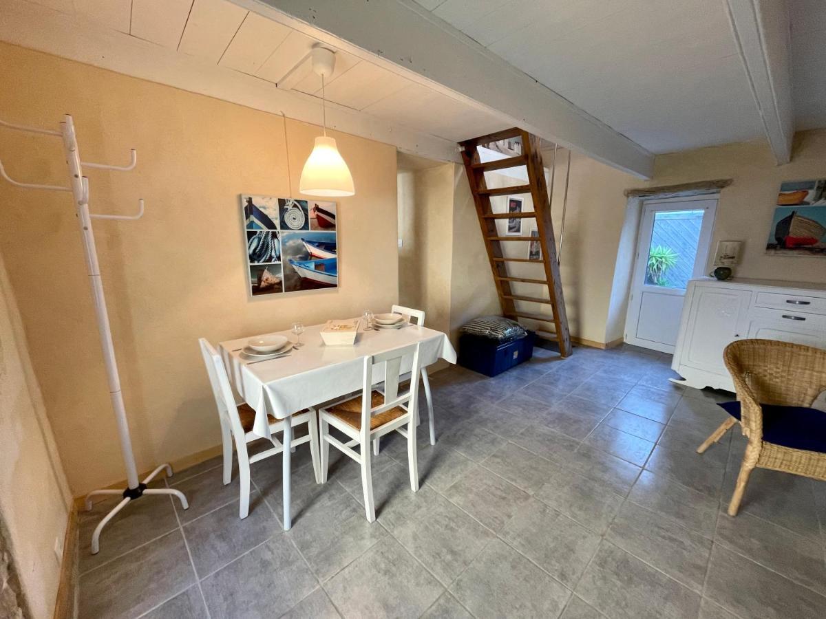 Authentique Penty Au Coeur Du Bourg Apartman Roscanvel Kültér fotó